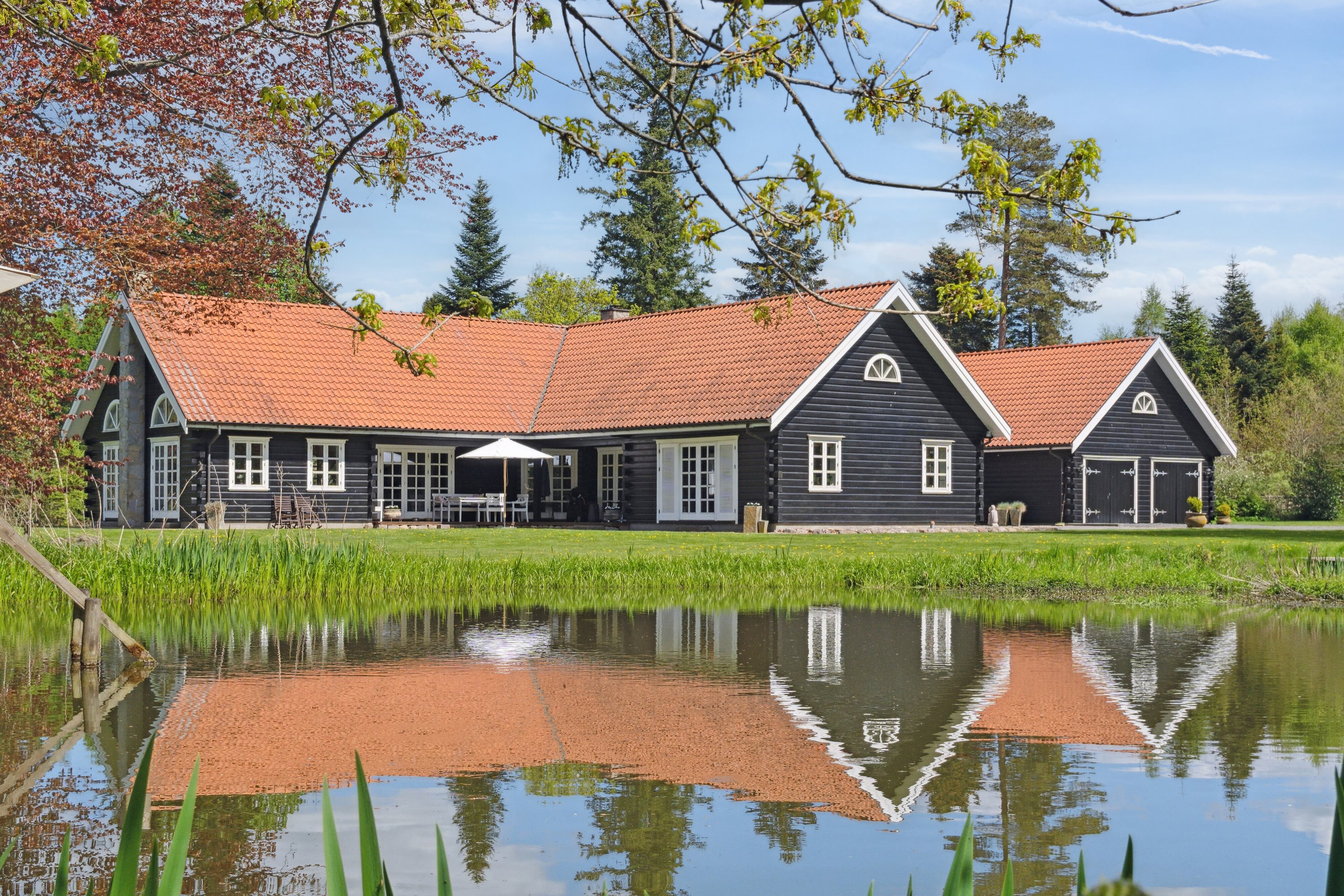 Landejendom på Møllehøjvej 6 8752 Østbirk.